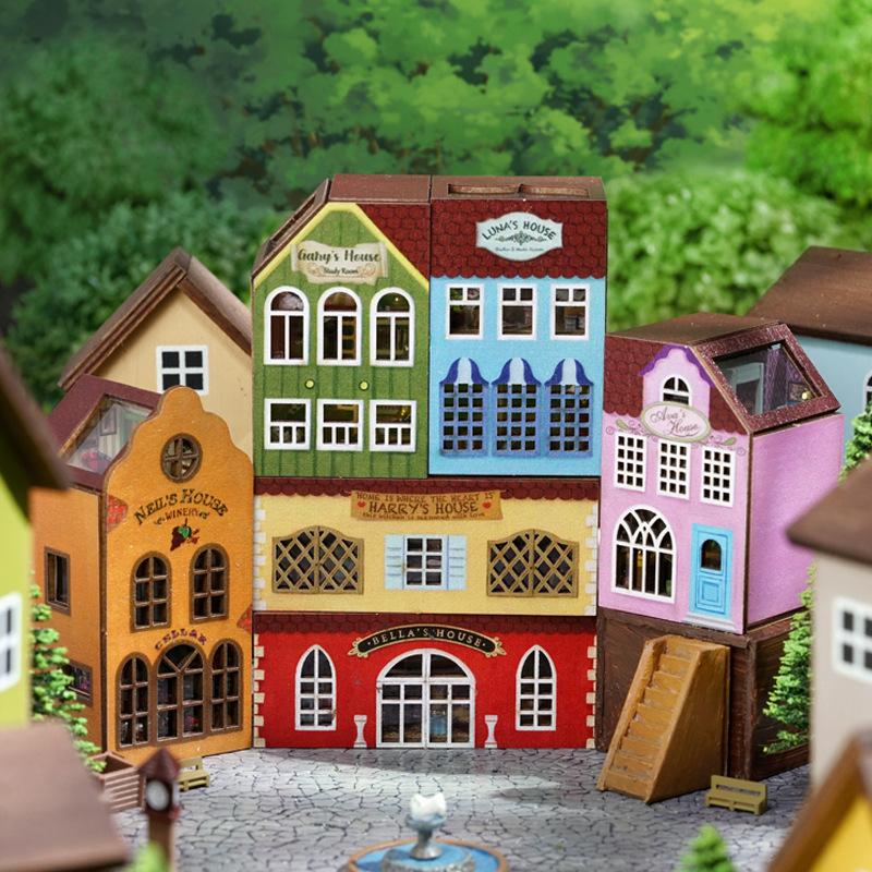 Fantail Hall Dollhouse  |  Preschool Dolls & Dollhouses Dolls & Dollhouses